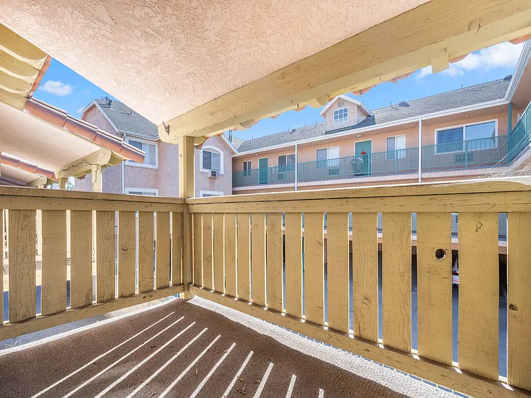 2633 Ellendale Pl — Photo 20