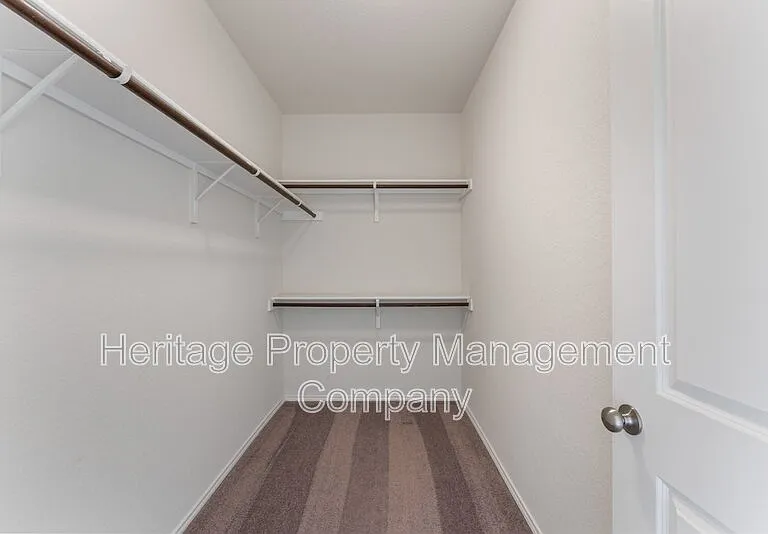 942 Blue Violet — Photo 16