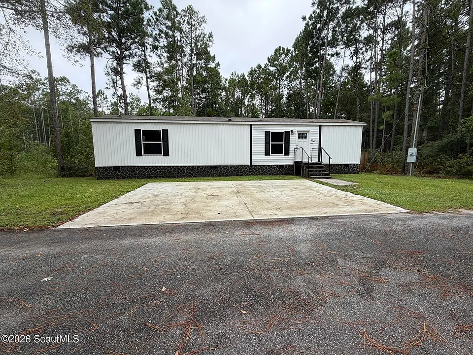 1021 Taylor Dr SE