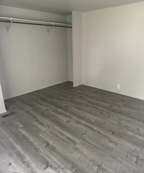 2918 NE Riverside Ave #13 — Photo 1