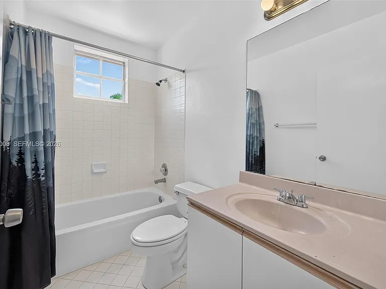 498 Cambridge Ln — Photo 28