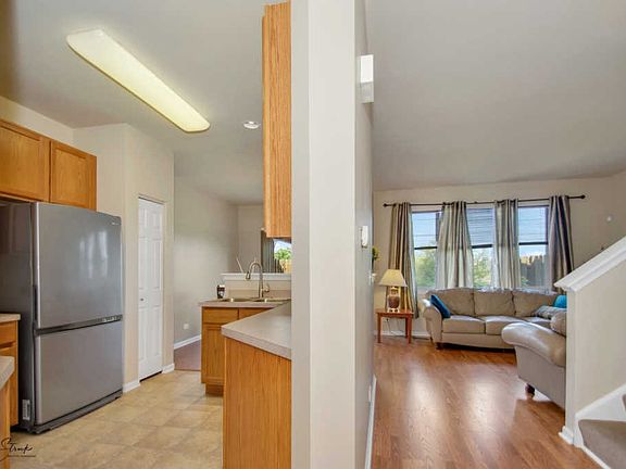 5th image of 572 W Kristina Ln