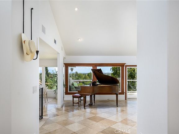 4th image of 16628 Monte Oro Dr
