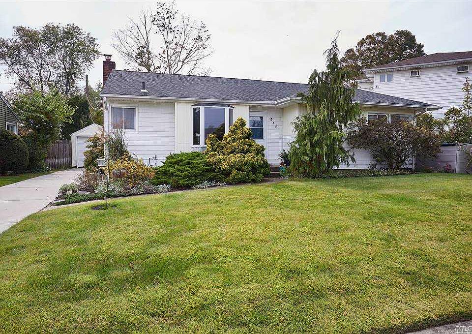 1st image of 316 Spruce Ln