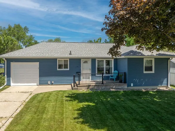 1246 28th St SE, Cedar Rapids, IA 52403