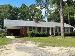 204 Lane St, Maxton, NC 28364