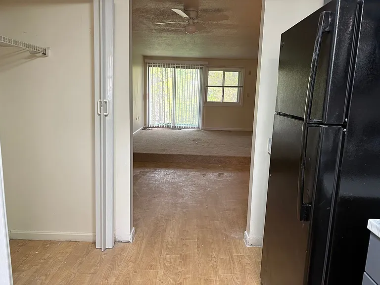 Townhouse Road Apartments — Photo 5