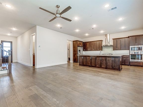 5th image of 4119 Entrada Way