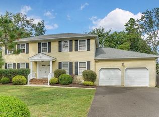 518 Sleepy Hollow Rd, Toms River, NJ 08753