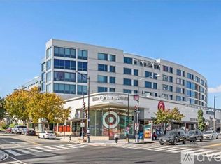 4101 Albemarle St NW APT 450, Washington, DC 20016