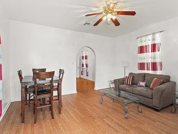 3rd image of 3604 Louisiana Avenue Pkwy