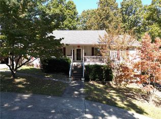 14 Ridgefield Dr SE, Silver Creek, GA 30173