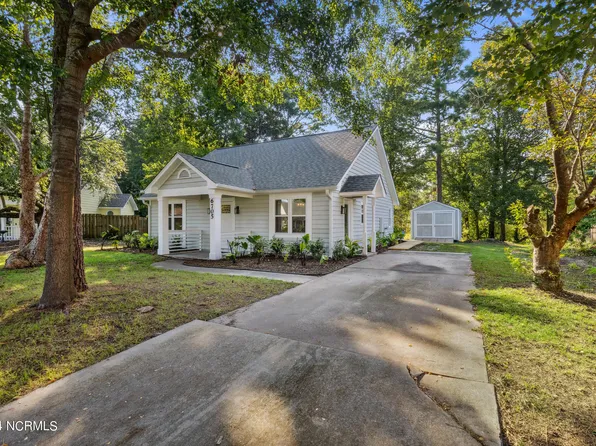 6705 Vinewood Court, Wilmington, NC 28405