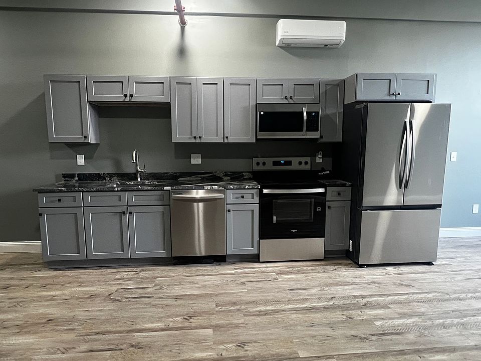 1st image of 70 Webster St #108