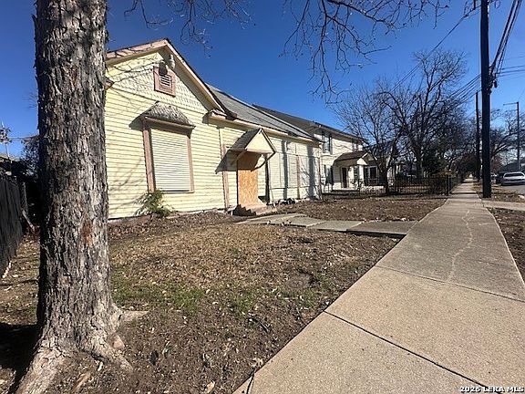 2nd image of 1107 Burnet