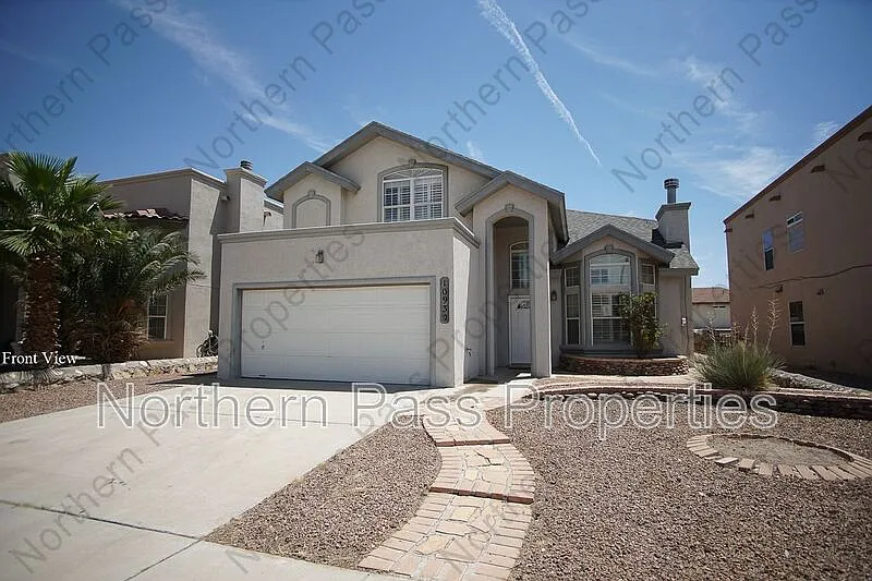 4 bed, 3.0 bath, 2156 sqft, $2,075 — Photo 1