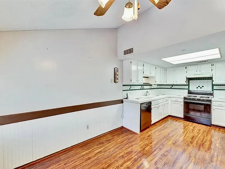 7265 S Coronado Cir #131 — Photo 4