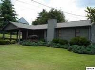 301 Cross Ave, Pigeon Forge, TN 37863