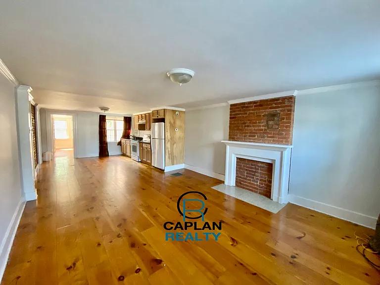 42 Warren St #O1 — Photo 2