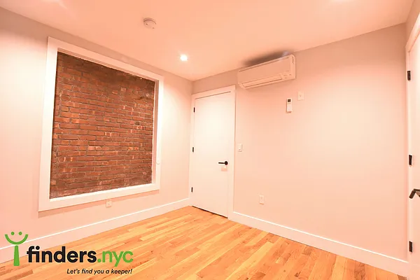 Rented by Clove Realty LLC | media 10