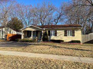 320 Fairfield Ave, Holly, MI 48442