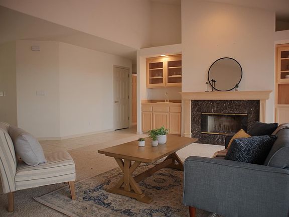 4th image of 12562 Jayhawk Ct