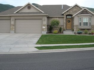 93 S Cara Vella Ln, Centerville, UT 84014