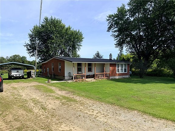 3rd image of 32766 Fine Rd