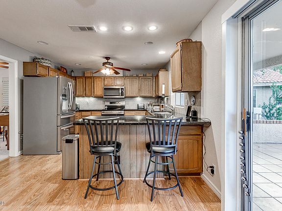 2nd image of 1184 Leisure World