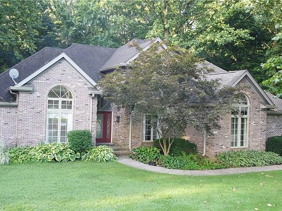 2nd image of 770 S Forest Dr