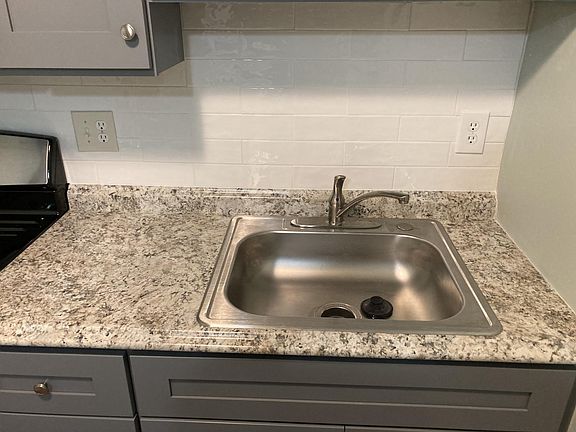2nd image of 1801 Kendrick St Floor 2