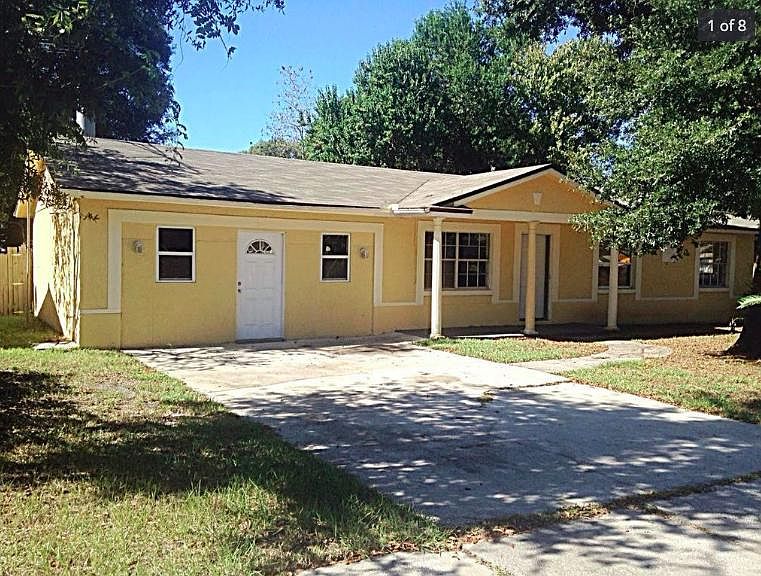 1st image of 3746 Yosemite Dr