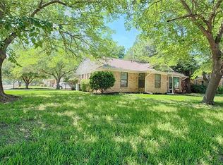 403 Staffordshire Dr, Irving, TX 75061