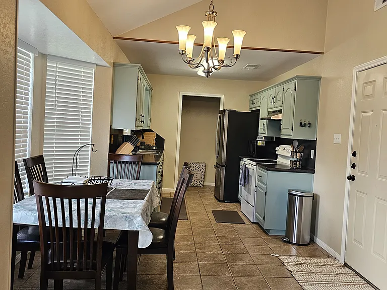 116 E Blancas Dr — Photo 19