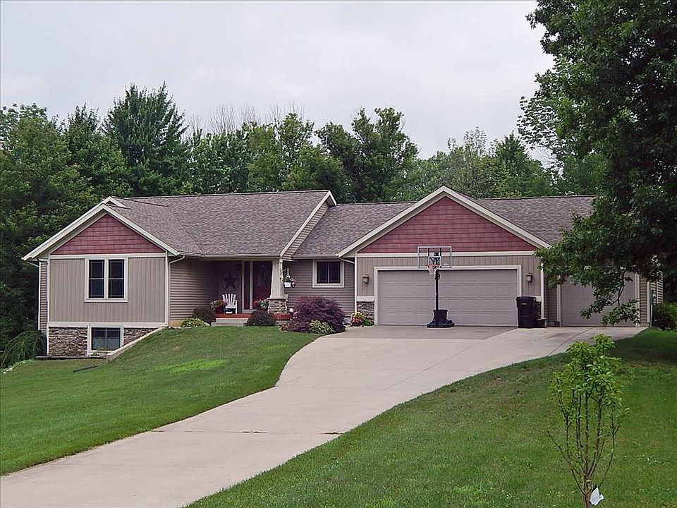 1st image of 3427 Woodland Trl