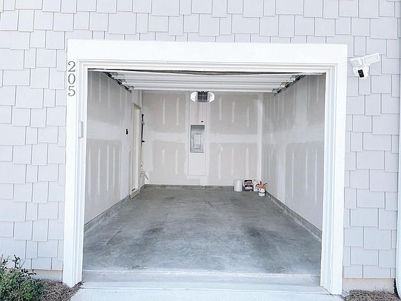 2nd image of 205 Grand Central Way