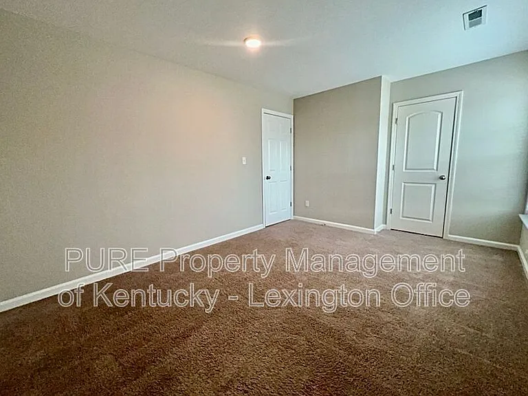 121 Forester Ct — Photo 15
