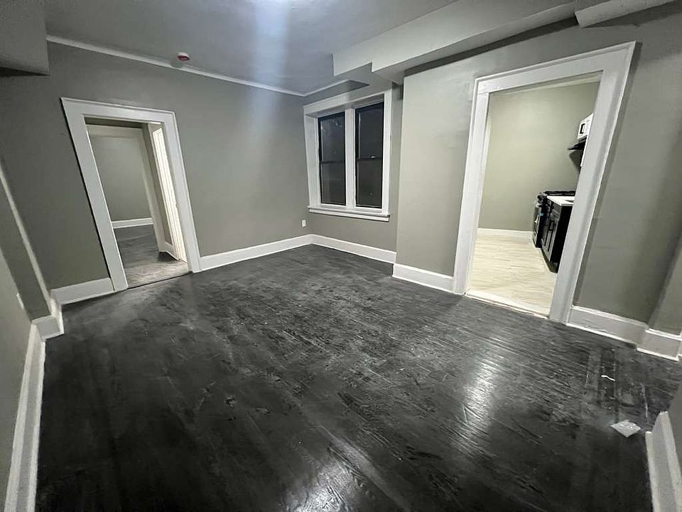 1st image of 1009 S Orange Ave #104