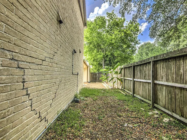 4800 Palmetto St — Photo 19