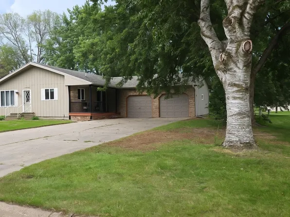 511 Sunrise Ave, Sanborn, IA 51248