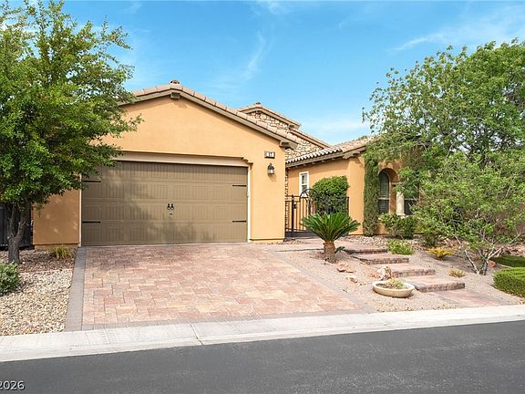 2nd image of 27 Contrada Fiore Dr