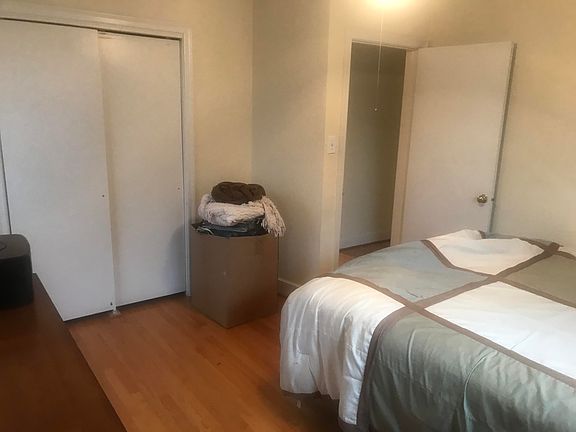 5th image of 3229 Trinkle Ave NW