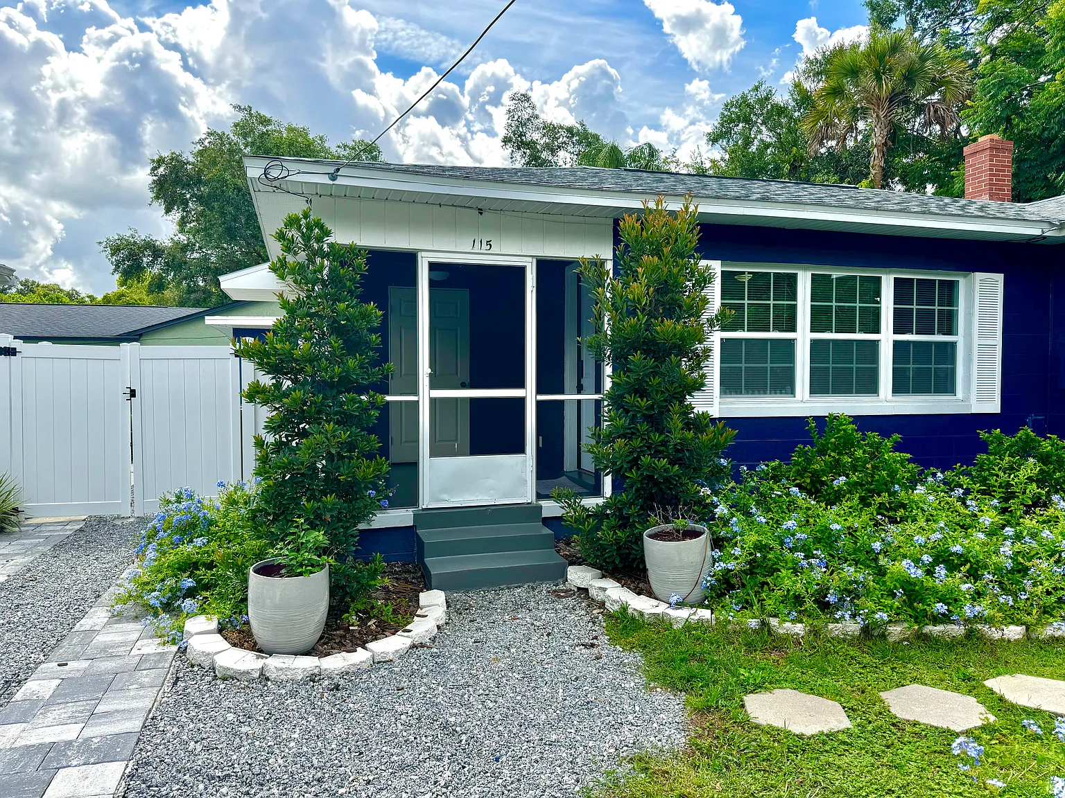 2 bed, 1050 sqft, $2,600 — Photo 4