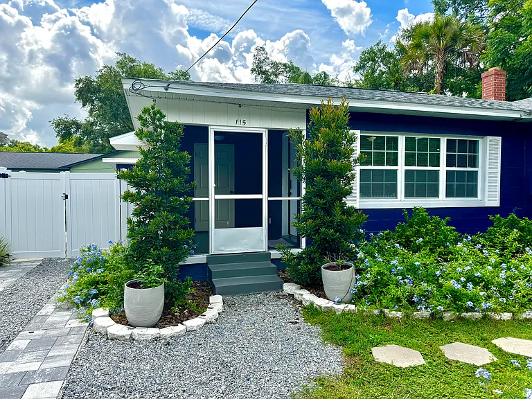 115 N Hampton Ave — Photo 4