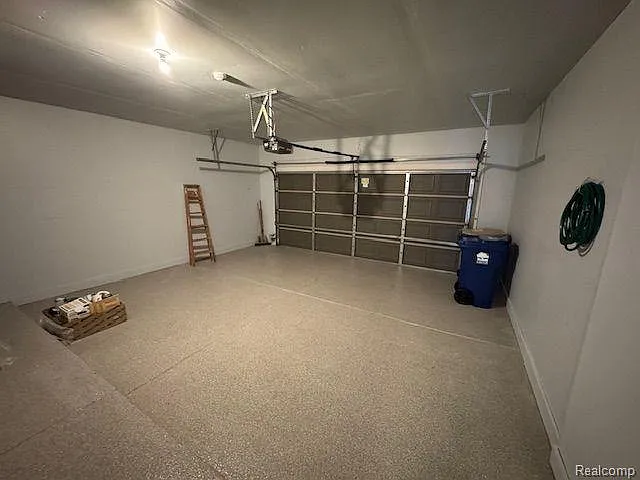 1922 Pebble Creek Dr — Photo 27