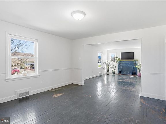 4th image of 225 Fairground Rd