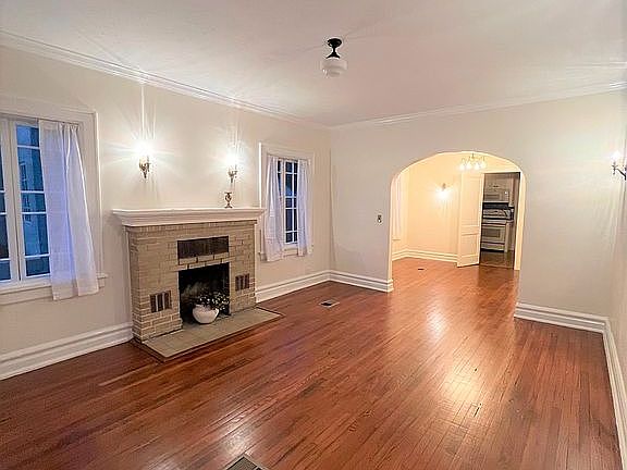 3rd image of 634 Gillespie Ave