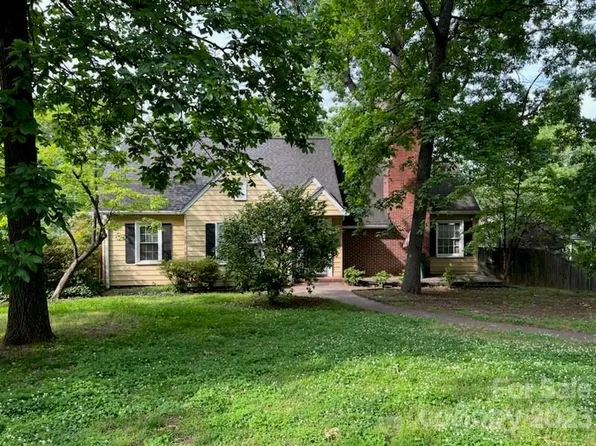 2131 Chambwood Dr, Charlotte, NC 28205