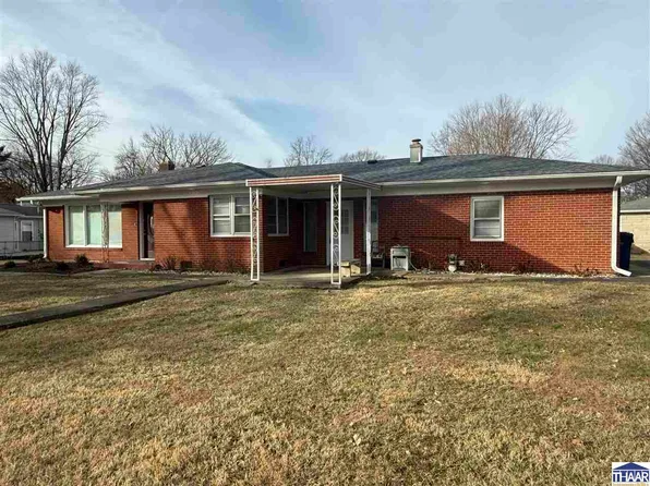 1056 Edgebrook Ave, Terre Haute, IN 47804
