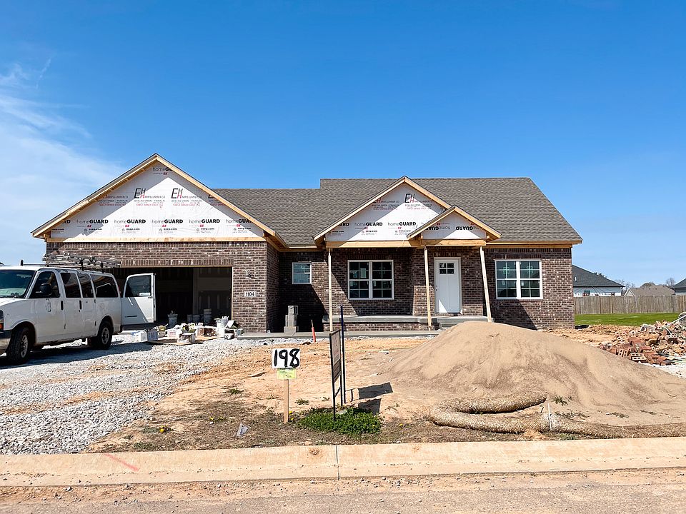 1st image of 1104 Andover Dr